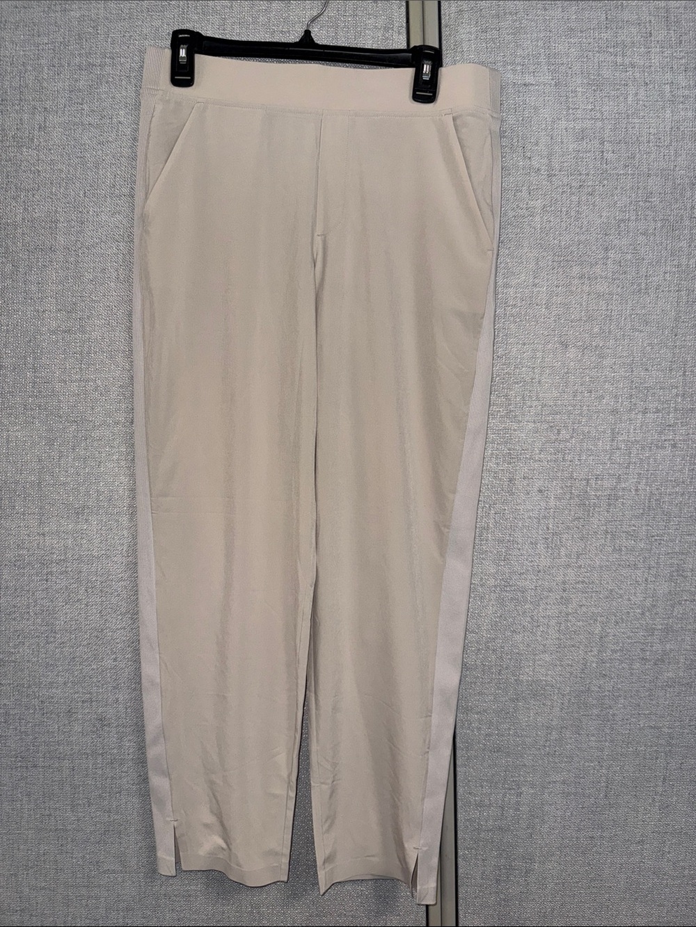 Athleta Cream Lightweight Pull-On Women's Trousers